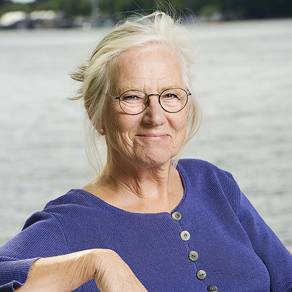 Mamma Moo and Crow, Mamma Mu och Kråkan, Jujja Wieslander, author